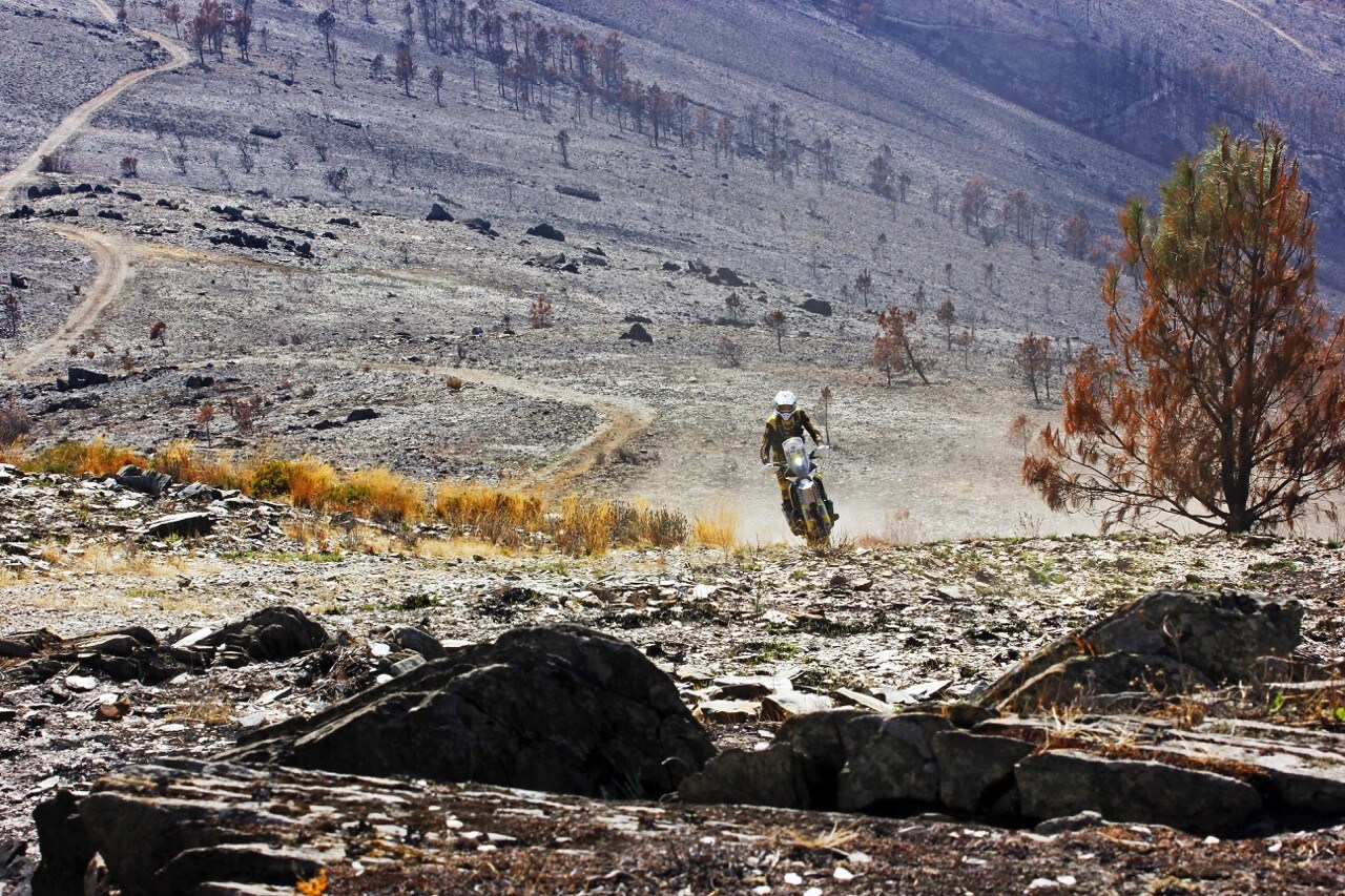 Husqvarna Trek 2025: adventouring alla scoperta del Portogallo